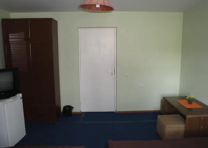 Du Gandrai בית הארחה *